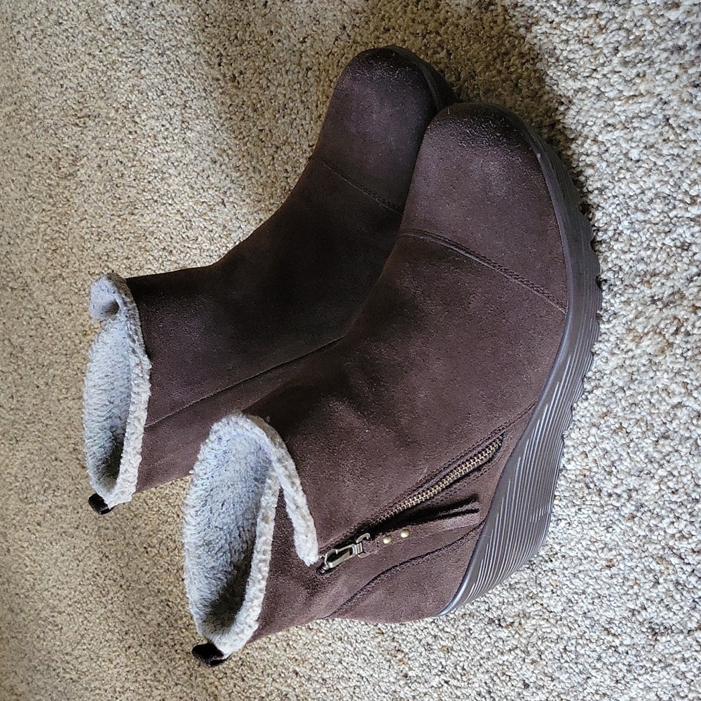 Skechers Women's Parallel Wedge Bootie 9.5W wide chocolate